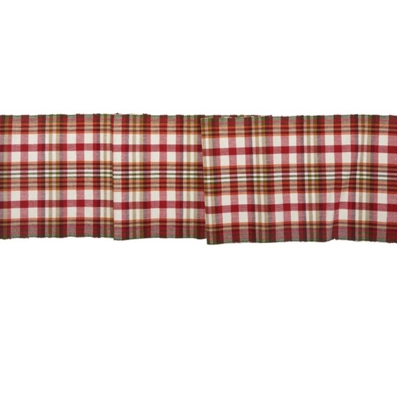 Abingdon Plaid Table Linens 60x102” - Picture 1 of 6